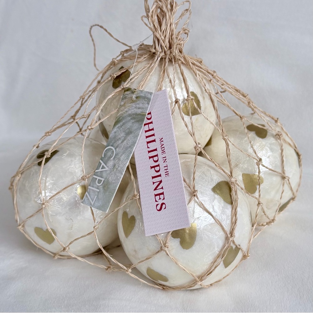 Capiz Gold Heart Painted Shell Ornaments, Set of 5 - Picture 5 of 7